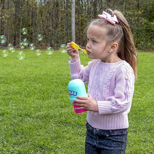 Little Kids Fubbles No-Spill Tumbler Includes 4oz Bubble Solution and bubble wand (tumbler colors may vary) Multicolor thumbnail 5
