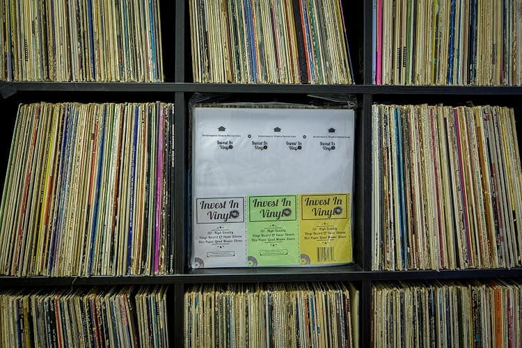 Invest In Vinyl 50 Master Sleeves Rice Paper Anti Static LP Inner Sleeves Vinyl Record Sleeves Provide Your LP Collection with The Proper Protection thumbnail 4