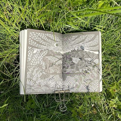 The Book of Trespass: Crossing the Lines that Divide Us thumbnail 3