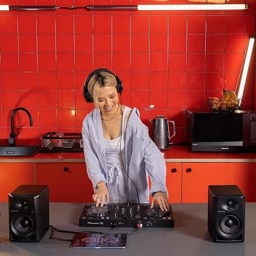 Pioneer DJ DDJ-FLX4 2-deck Rekordbox and Serato DJ Controller - Graphite thumbnail 8