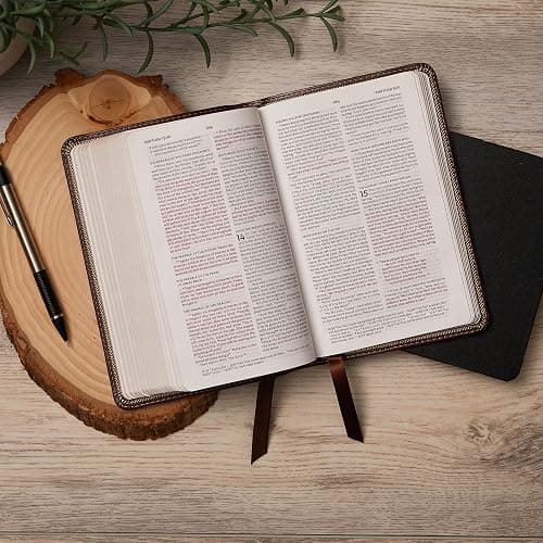 NKJV, Thinline Bible, Compact, Leathersoft, Blue, Red Letter, Comfort Print: Holy Bible, New King James Version thumbnail 9
