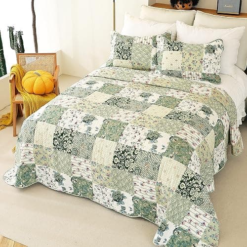Cmfshape Summer Floral Queen Quilted Bedspread,Romantic Green Quilt Set,Reversible Stitched Bedding Cover All Season,Soft Lightweight Coverlet with Pillow Cases (Green&White, Queen90 x90) thumbnail 3