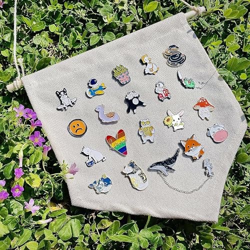 SINCCO 20/40/50 Pcs Cute Enamel Backpack Pins, Funny Anime Enamel Lapel Pins Bulk Set Cool Brooch Button Pins Badge Aesthetic for Backpacks, Bag, Jacket, Kids, Girls, Festival Present (Random Style) thumbnail 5