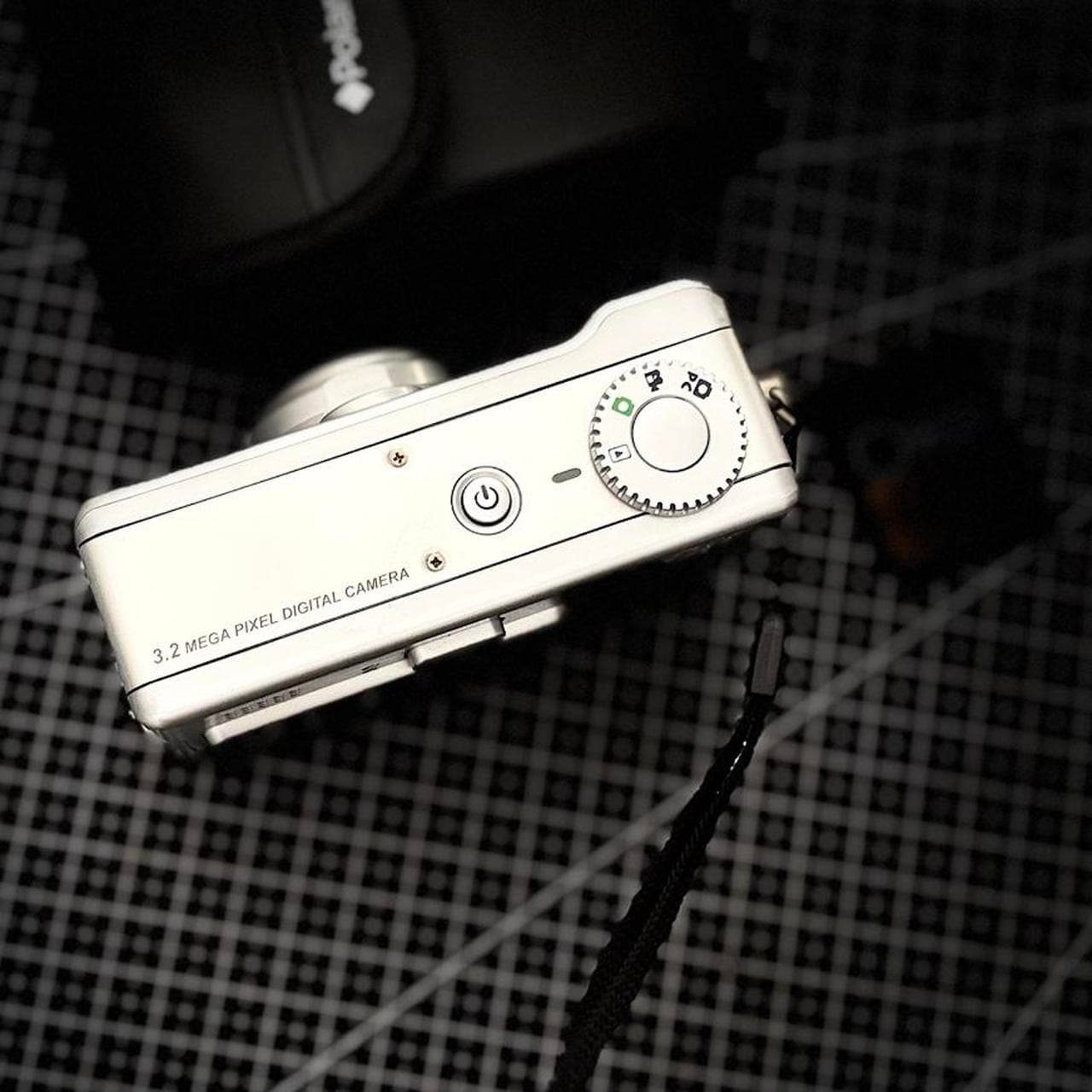 Polaroid PDC 3035 Digital Camera – 3.2MP Retro Charm... thumbnail 2