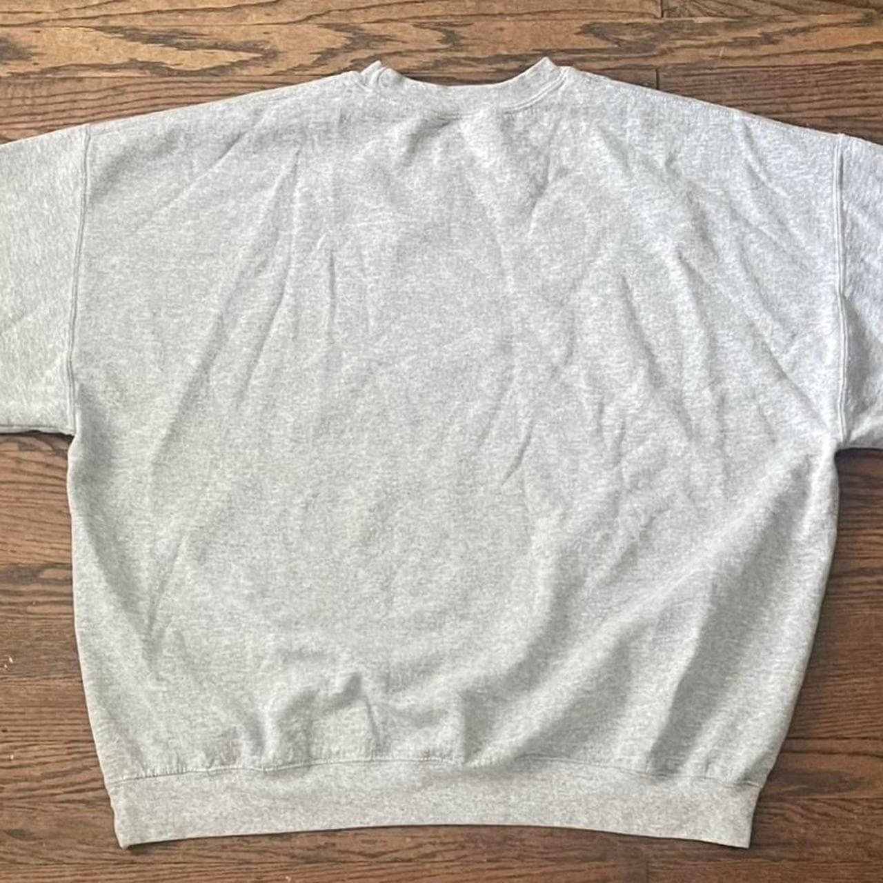 Ariana grande no tears left to cry crewneck

Opened... thumbnail 2