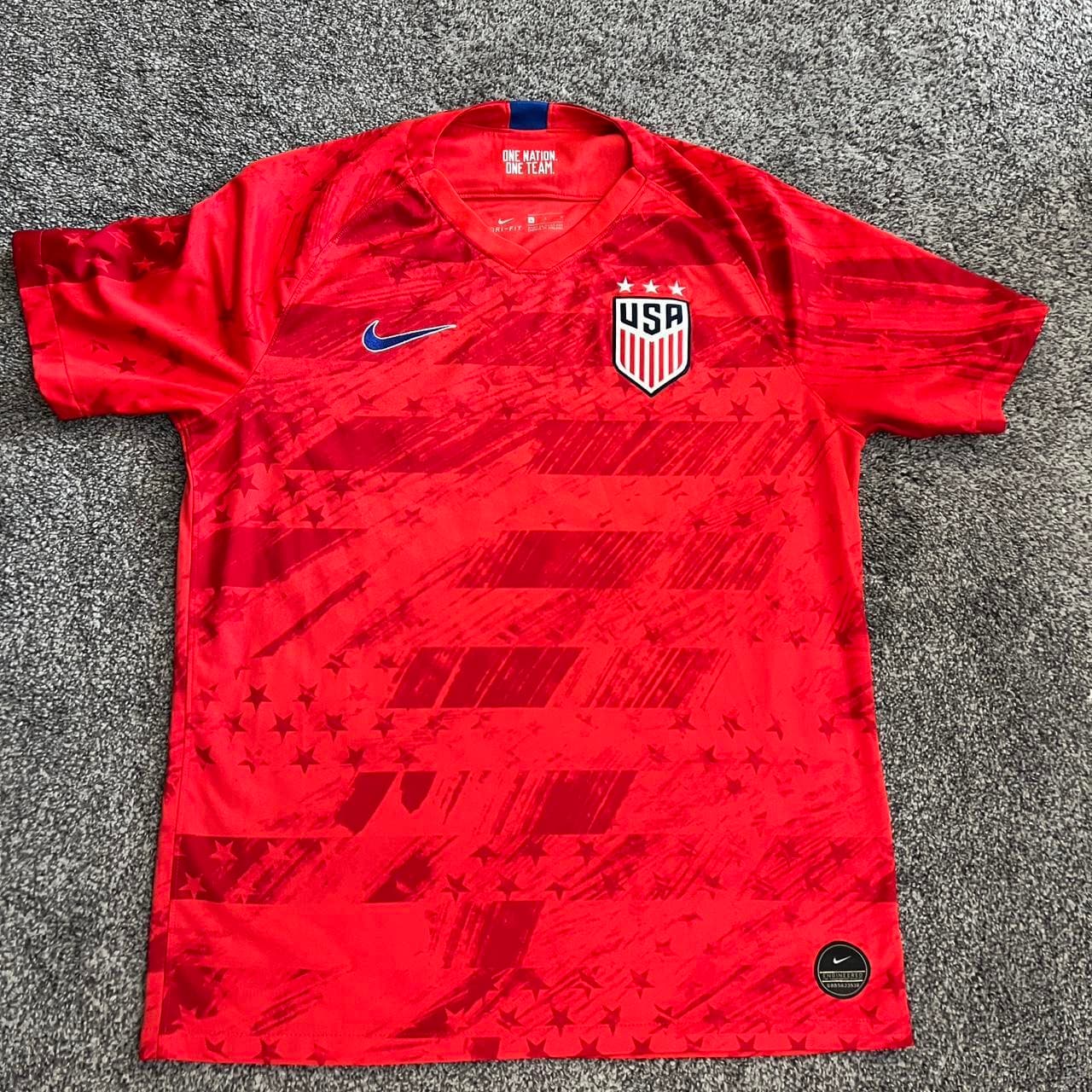 Nike USA men's red soccer jersey

 #soccerjersey... - Image 1