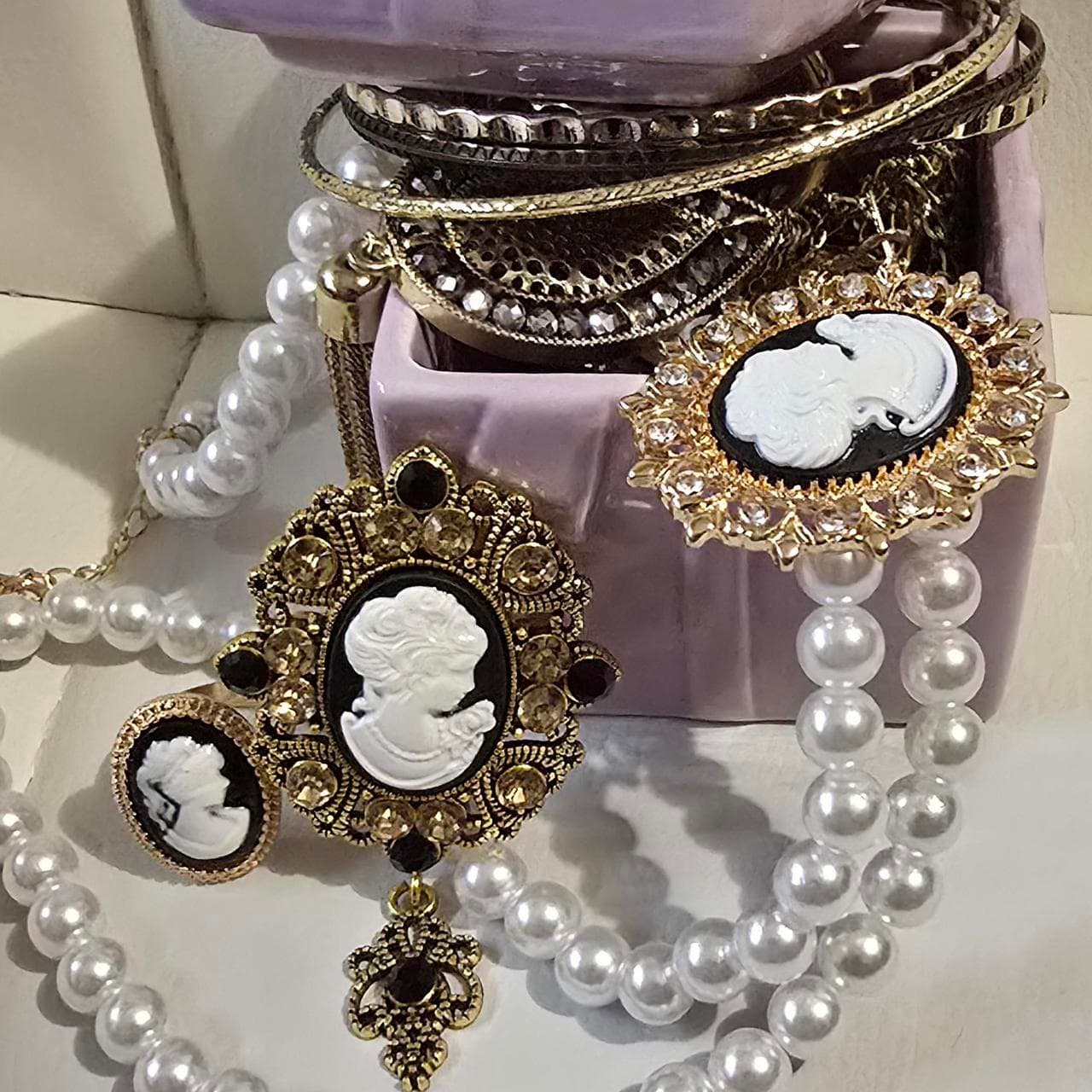 Gold tone cameo brooch or pendant with black cameo... thumbnail 3