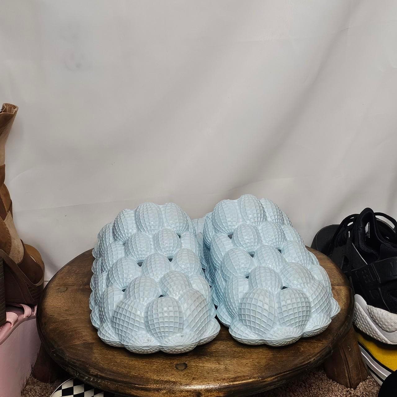 bubble slides (both)
• size 10
• pre-owned 


#depop thumbnail 5