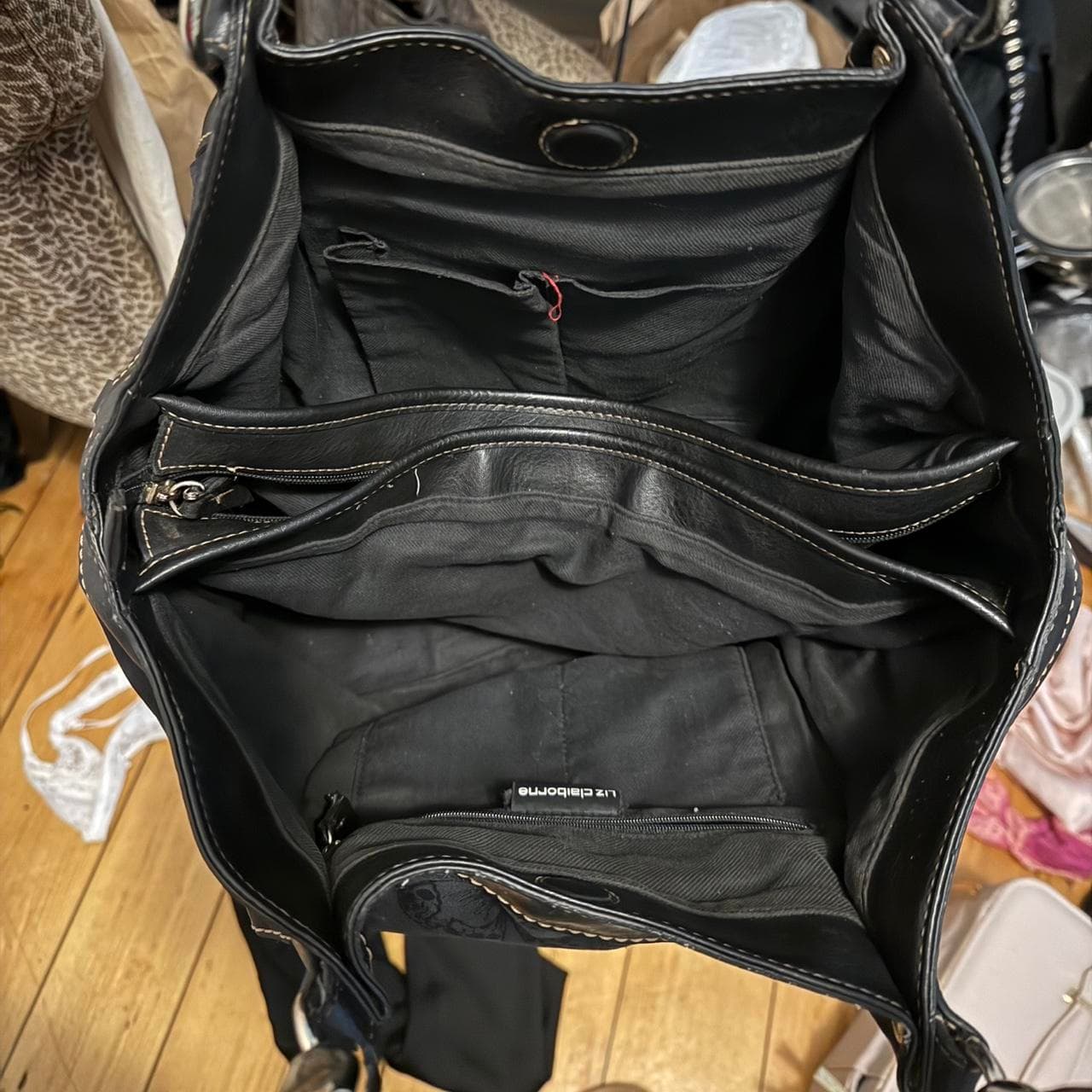 Adorable chic black leather shoulder bag with silver... thumbnail 3