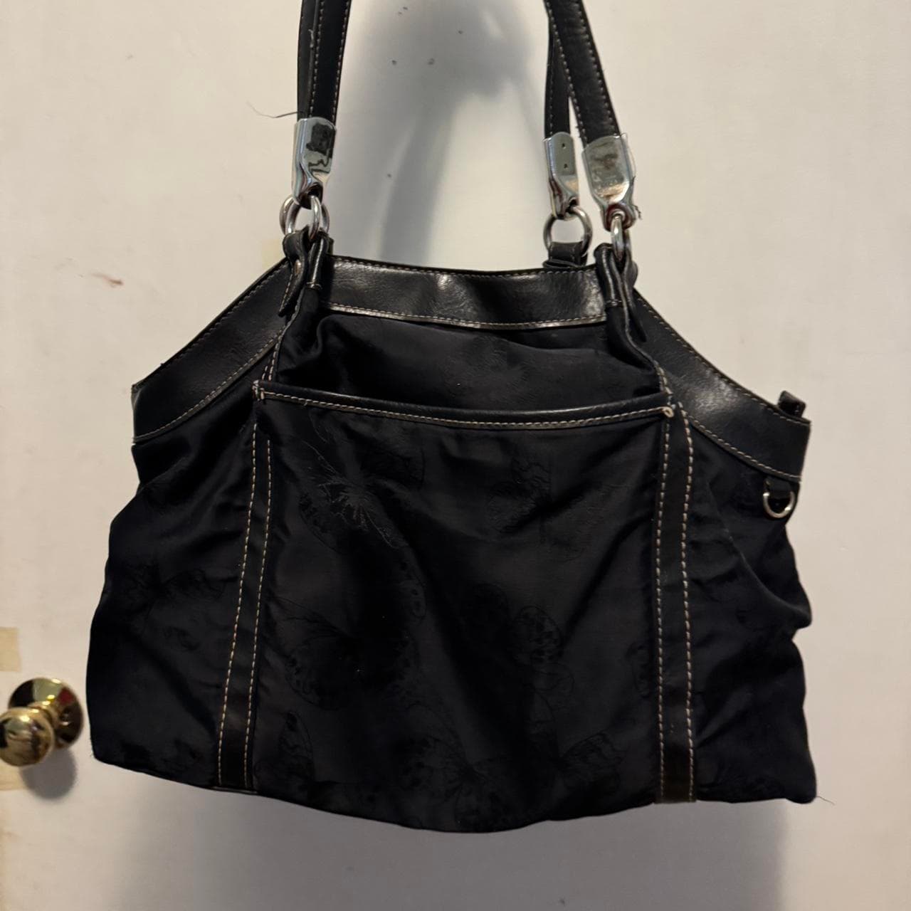 Adorable chic black leather shoulder bag with silver... - Image 1