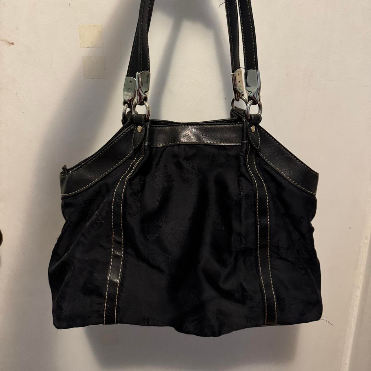 Adorable chic black leather shoulder bag with silver... thumbnail 2