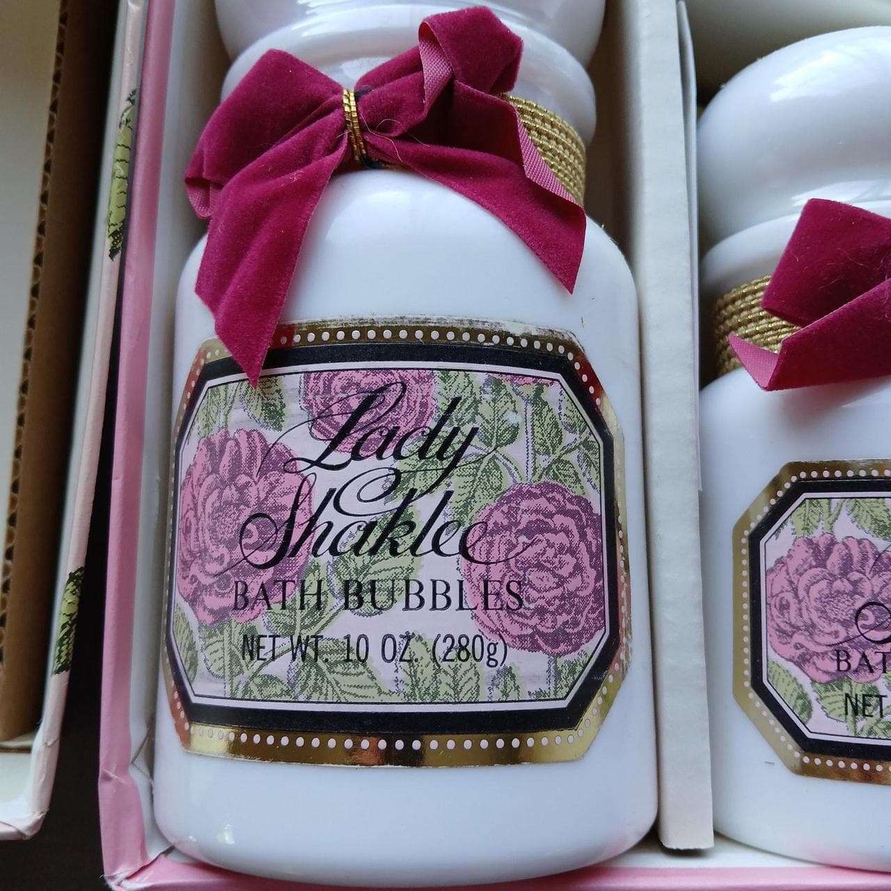 Shaklee
"Lady Shaklee Apothecary Decorator Quartet"... thumbnail 2