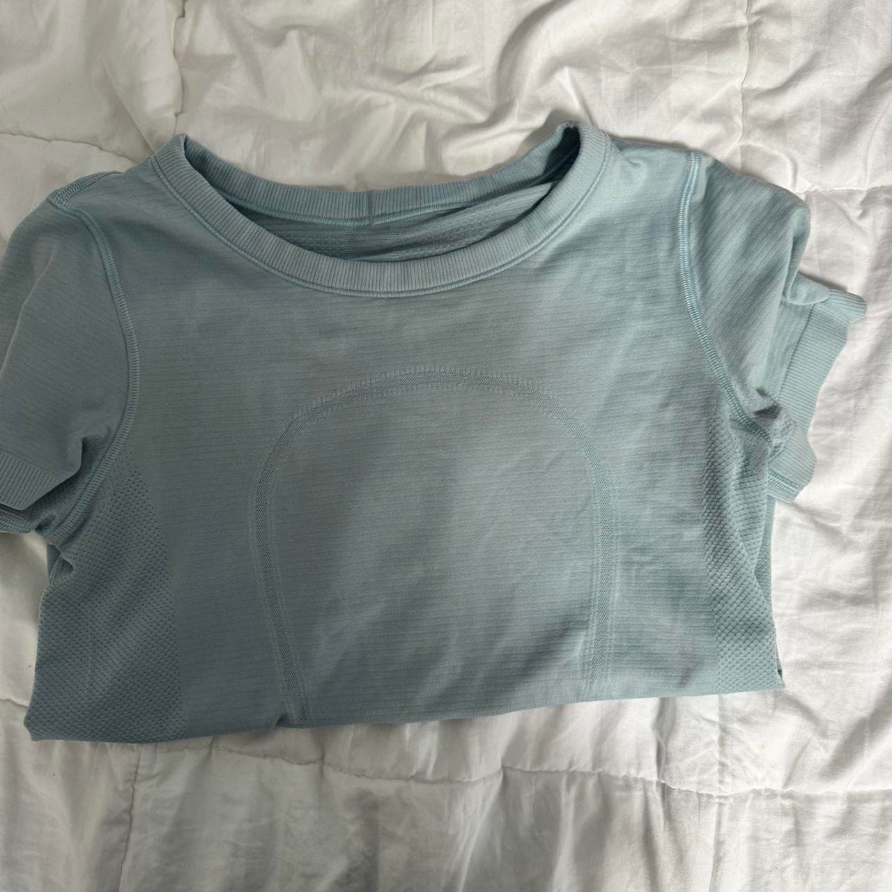 Blue ish green swiftly lululemon shirt 
perfect... thumbnail 8