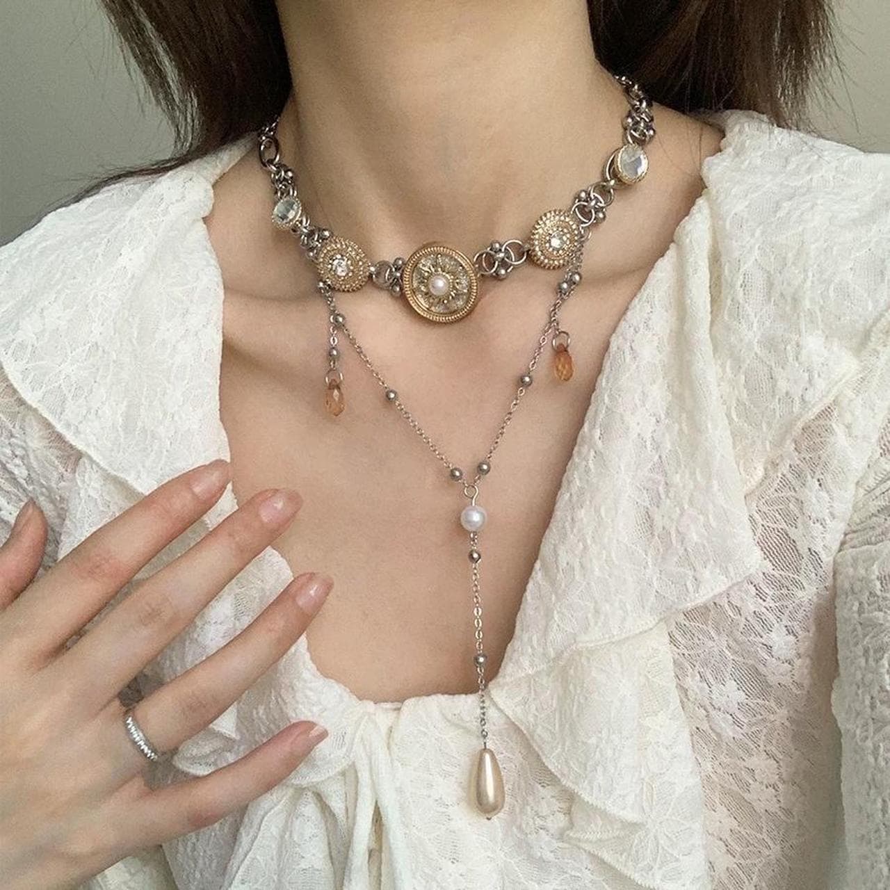 Unique vintage-inspired necklace with a mix of... thumbnail 2
