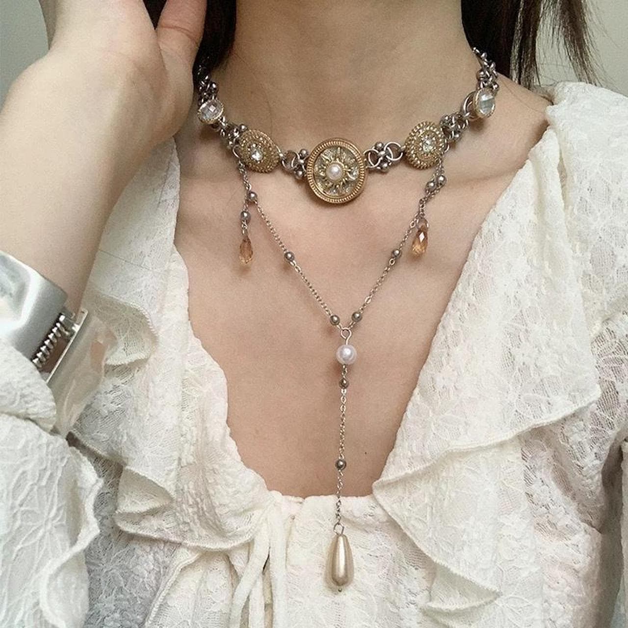 Unique vintage-inspired necklace with a mix of... - Image 1