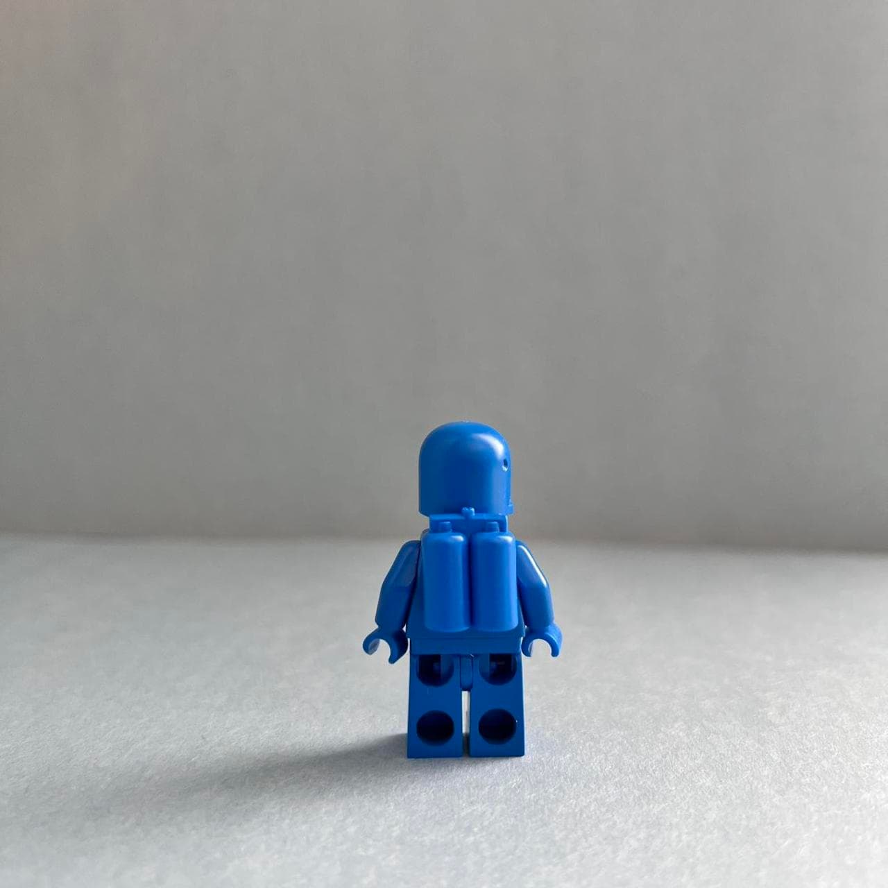LEGO Space Blue Classic Spaceman Minifigure
Please... thumbnail 2