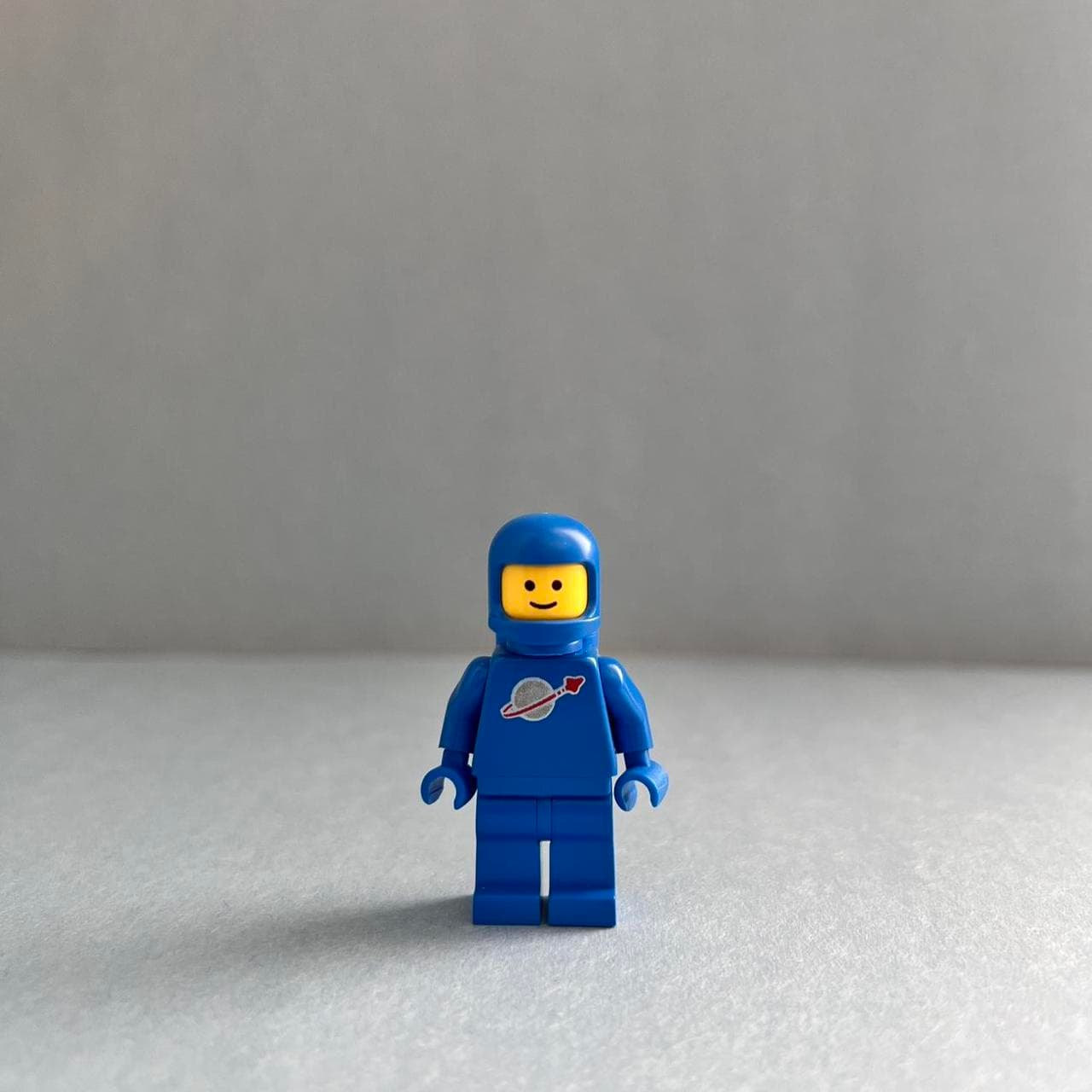 LEGO Space Blue Classic Spaceman Minifigure
Please... - Image 1