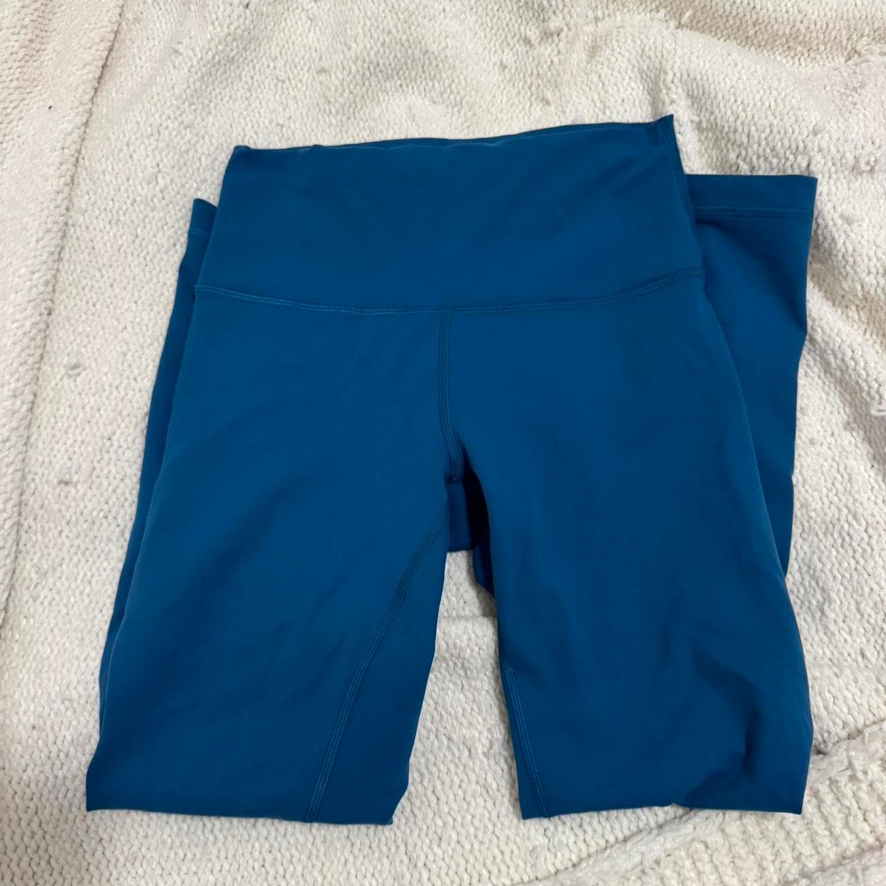 LULULEMON leggings size 6
Used excellent condition thumbnail 2