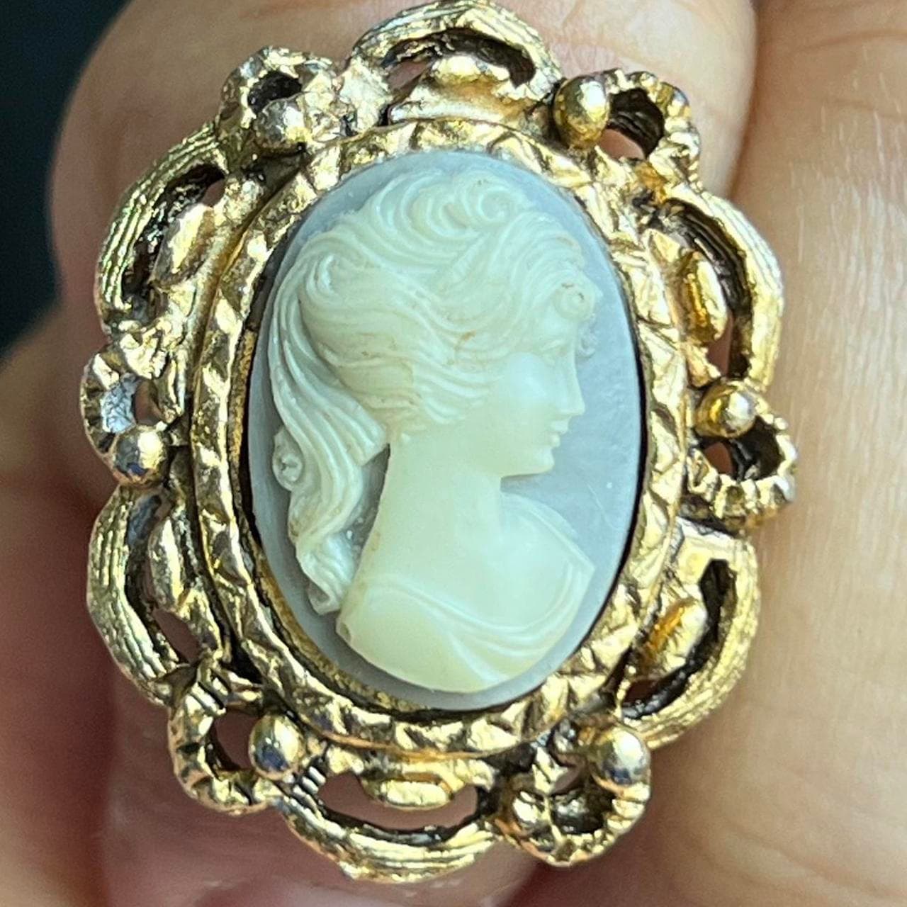 VTG Gold tone cameo ring with adjustable ring #cameo - Image 1