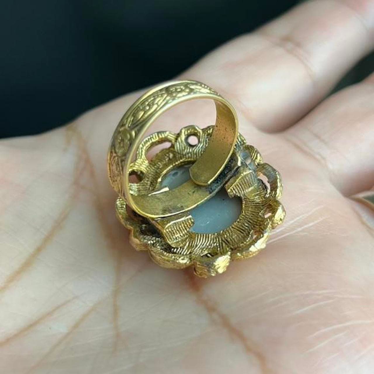 VTG Gold tone cameo ring with adjustable ring #cameo thumbnail 2