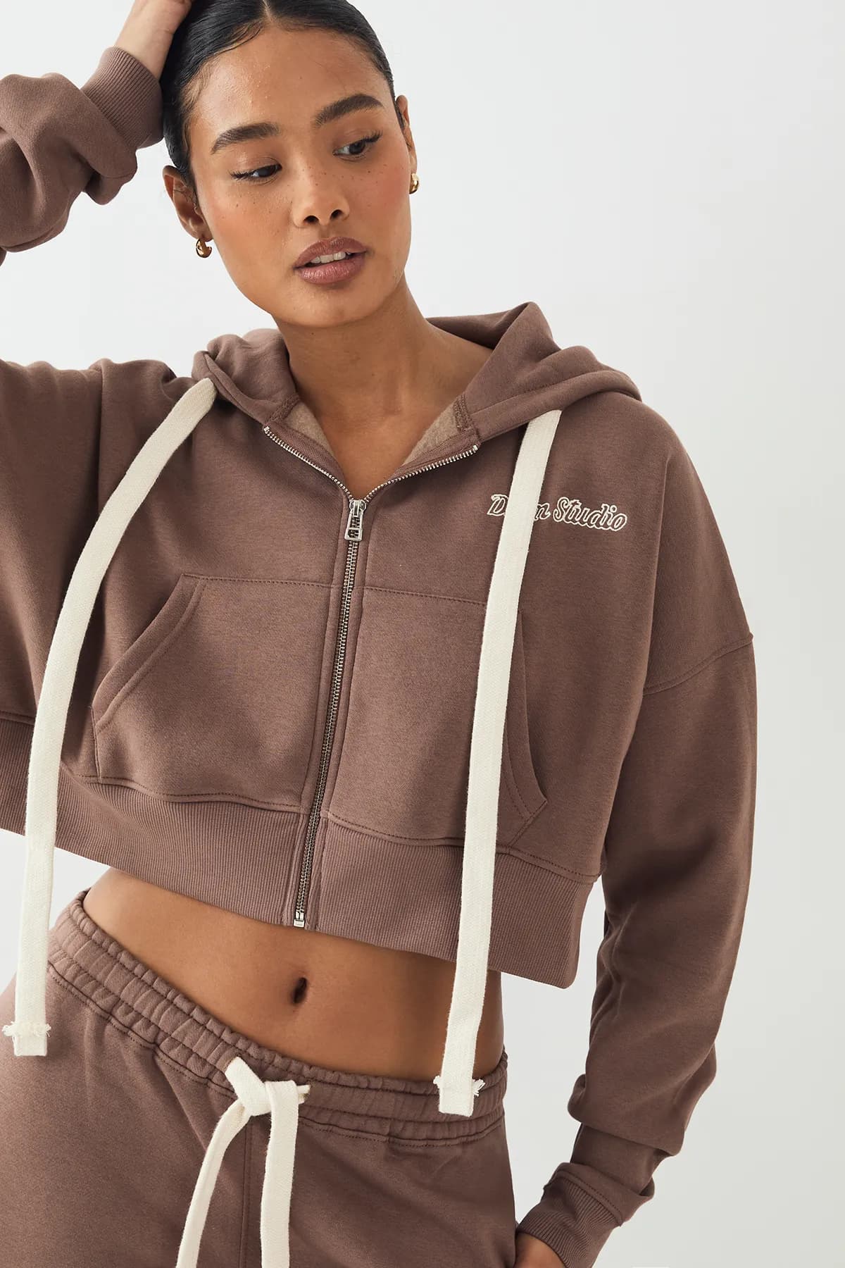 DSGN Studio Contrast Drawcord Boxy Crop Hoodie thumbnail 4