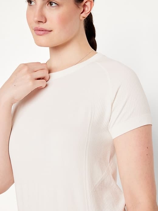 Fluid Seamless Fitted T-Shirt thumbnail 17