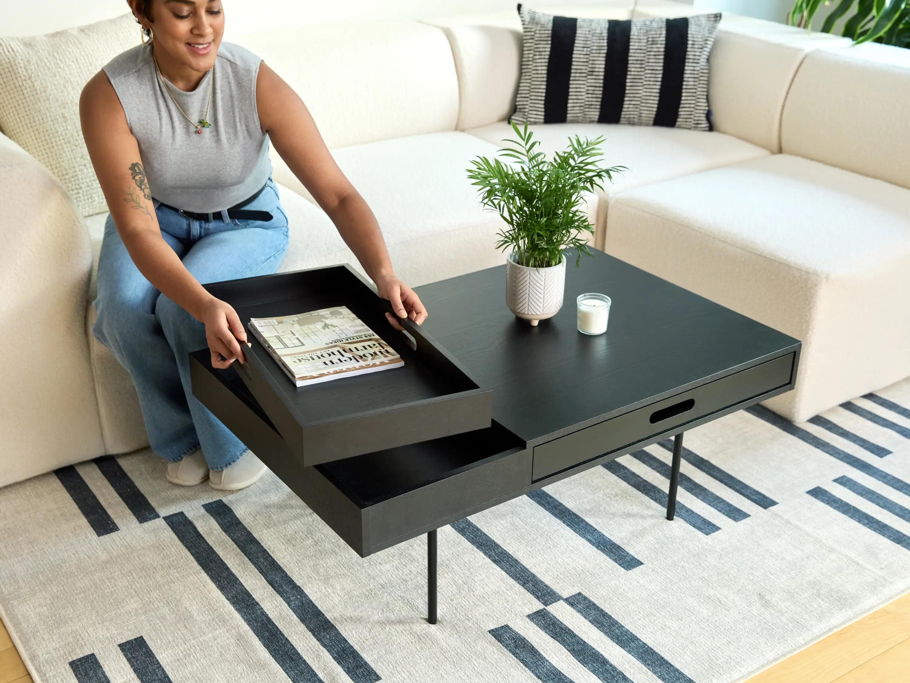 Cozey Mensa Table
