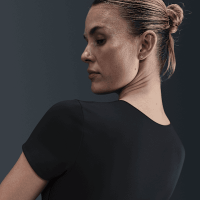 Haut à manches courtes Nike Form pour femme thumbnail 2