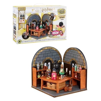 MGA's Miniverse Make It Mini Potions Class - Image 1