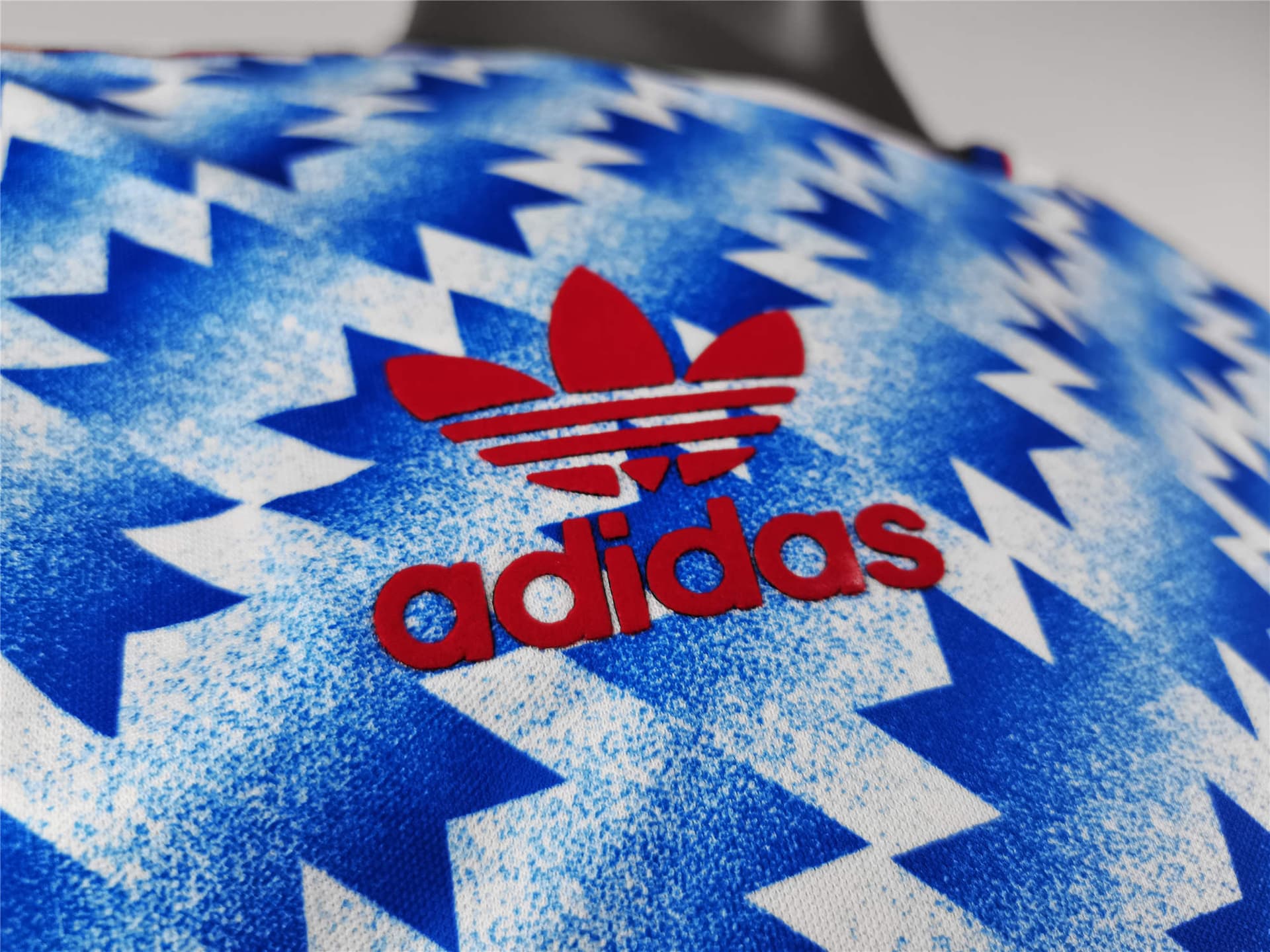 Manchester United Away Retro Jersey 90/92 thumbnail 5