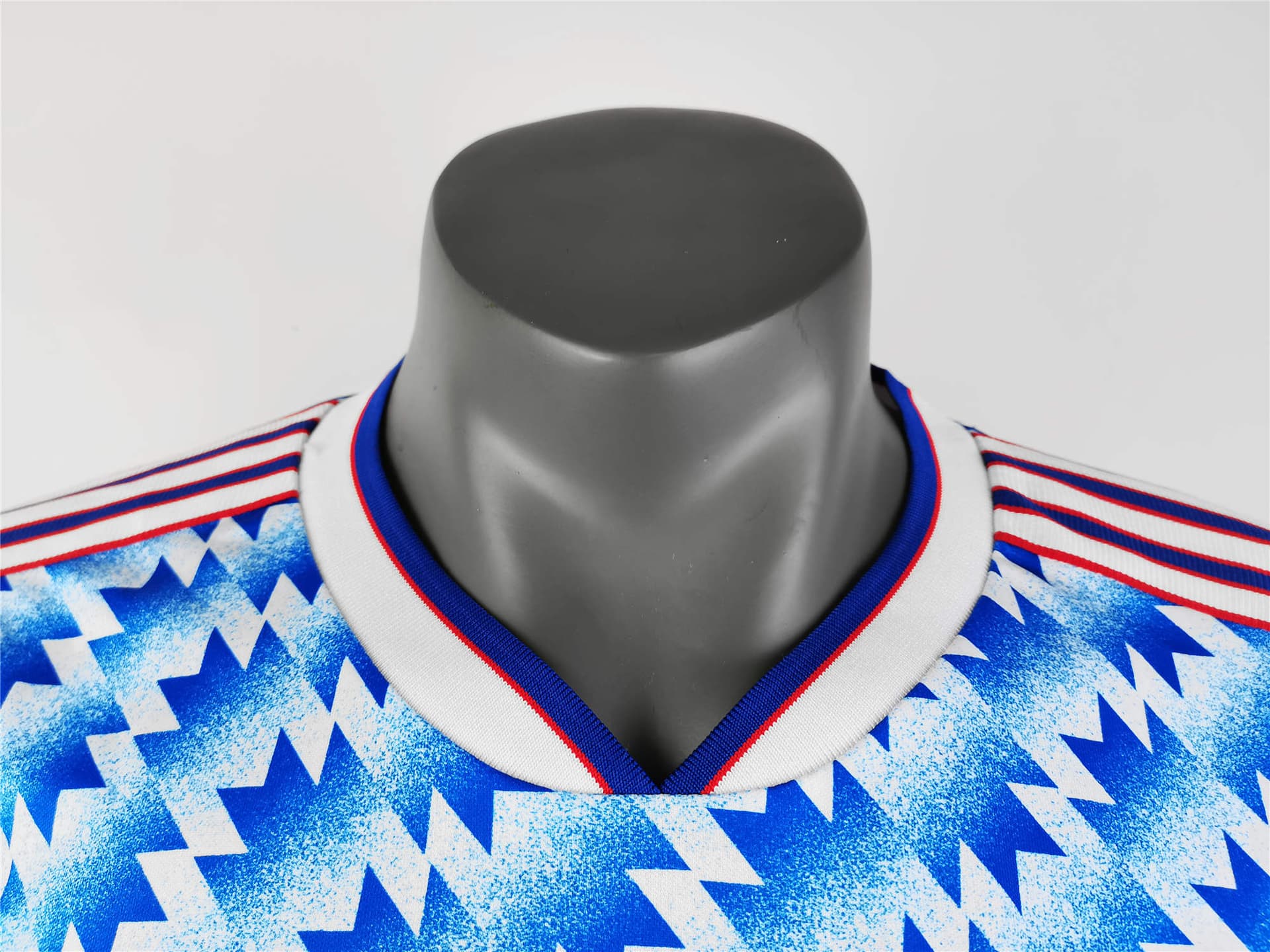 Manchester United Away Retro Jersey 90/92 thumbnail 7