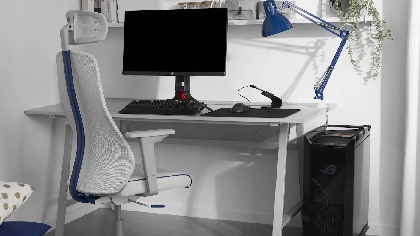Desk & chair sets - Image 1