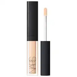 Mini Radiant Creamy Concealer with Medium Coverage - Image 1