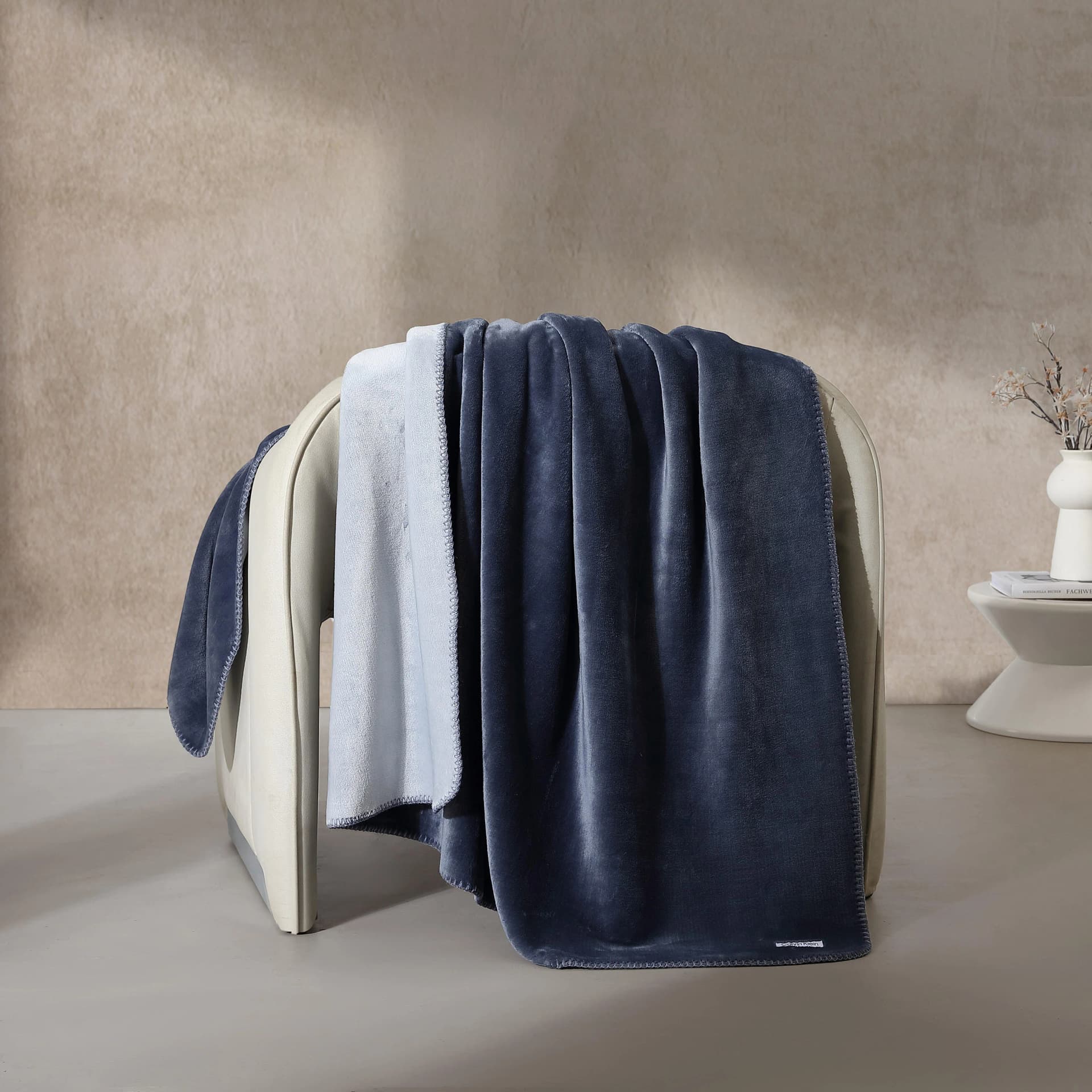 Calvin Klein Modern Reversible Lush Solid Blanket - Image 1