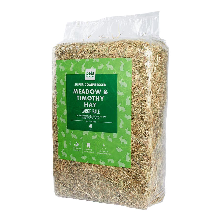 Pets at Home Rabbit Super Compressed Hay - Image 1