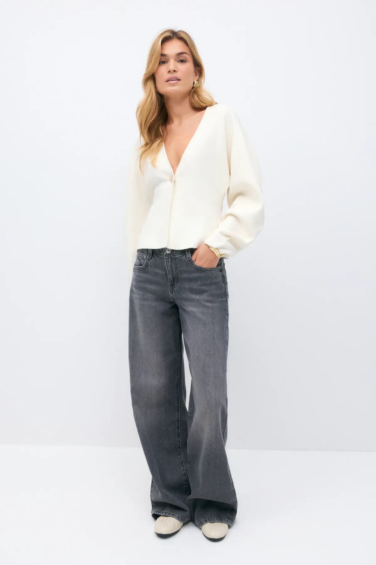 Shaped knitted cardigan - Image 1