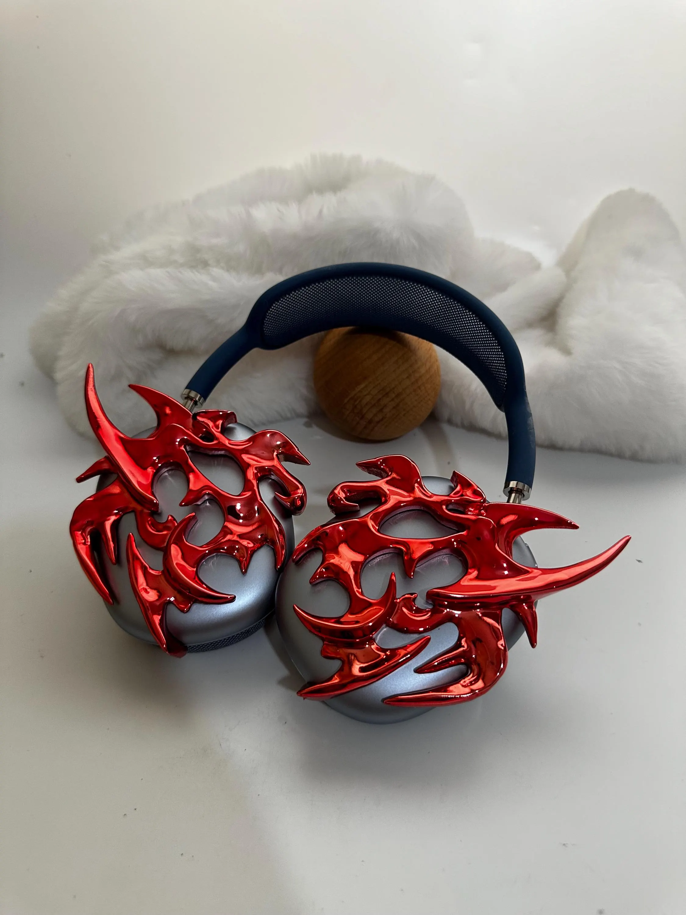 AirPods Max Bumerang Attachment: 3D Printed Resin Headphones Accessory, Chrome Silver Finish - Mirror Effect - Image 1