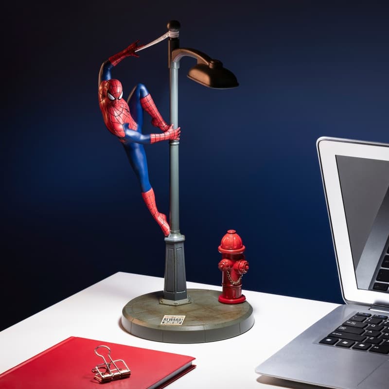 Spider-Man Figurine Lamp - Image 1