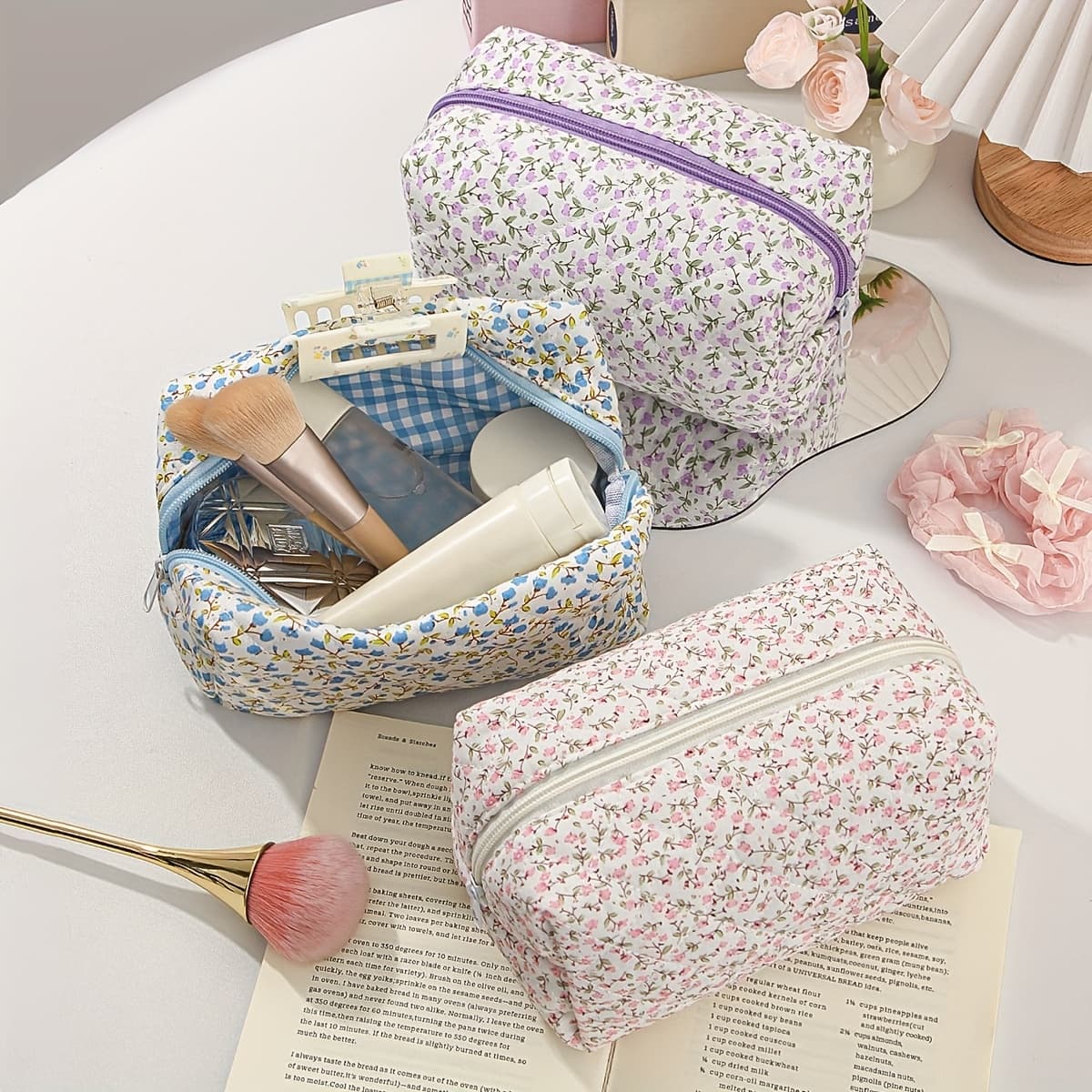 1pc Cute Flower Quilted Makeup Bag with Zipper, Polyester, Fashionable Cosmetic Pouch for Travel Essentials, Lipstick, Tissues, Glasses, Phone Case, Candy - Hand Washable, Ideal Birthday Gift, Travel Makeup Storage | Floral Pattern Bag | Durable Zipper Closure, Makeup Travel Bag - Image 1