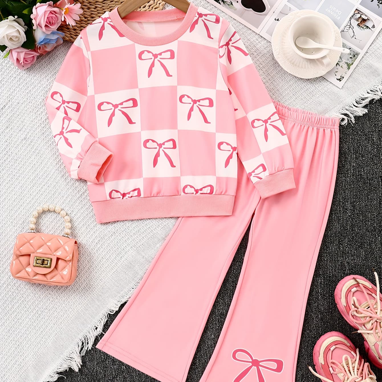 Girls' Spring/Fall Bow Print Long Sleeve Sweatshirt and Flare Pants Two-Piece Set - Pink & White Geometric Pattern, Round Neck, Regular Fit, Long Length, Perfect for Casual Outings, Casual Outfit|Playful Design|Stretchy Fabric, for Outdoor - Image 1