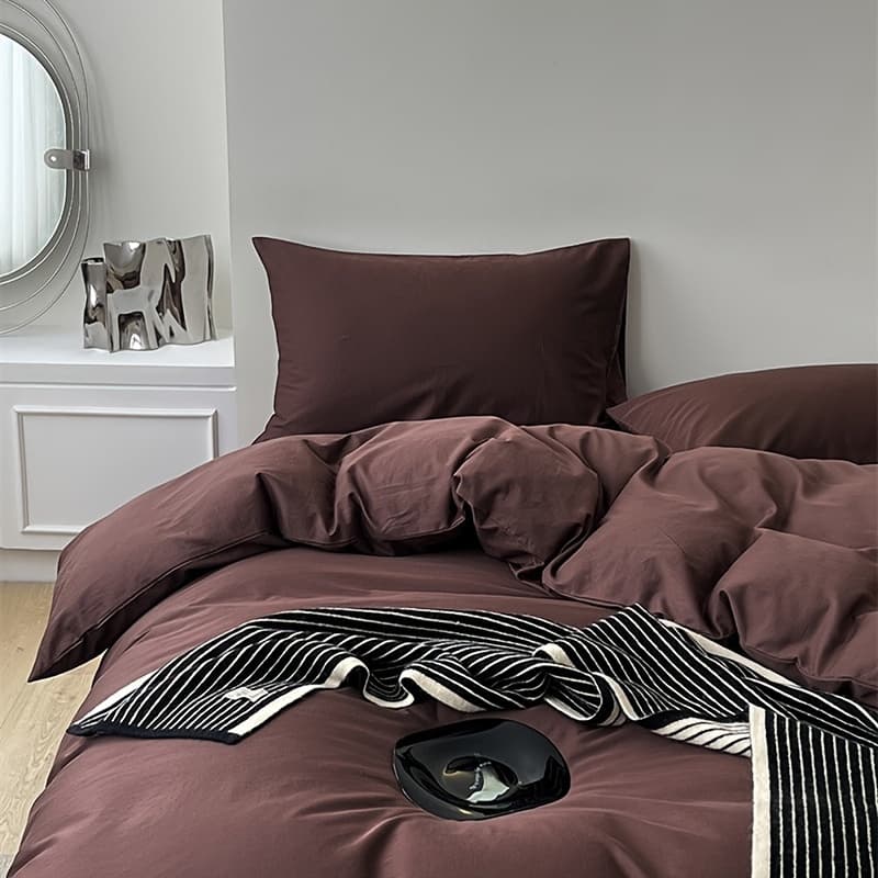 3pcs Polyester Duvet Cover Set, 105gsm, Soft Duvet Cover And Pillowcases No Filler, Comfortable And Durable, Cozy Home Decor, Easy Care, Chocolate Brown - Image 1