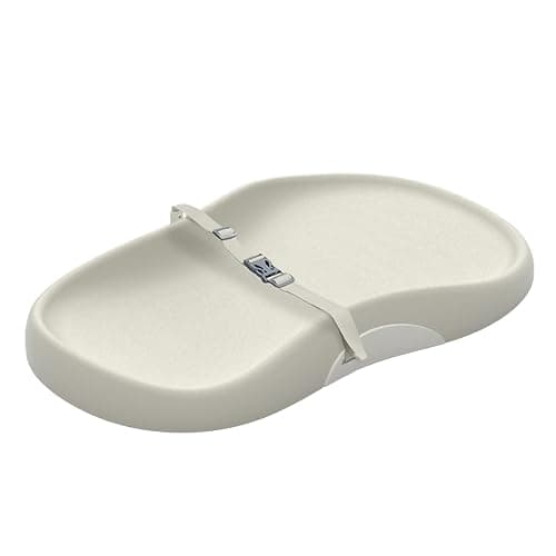UBRAVOO Matelas à langer avec harnais de sécurité et étagère à jouets, matelas à langer anti-roulement, facile à nettoyer, imperméable et avec bords rembourrés surélevés (Beige, Style Classique) - Image 1