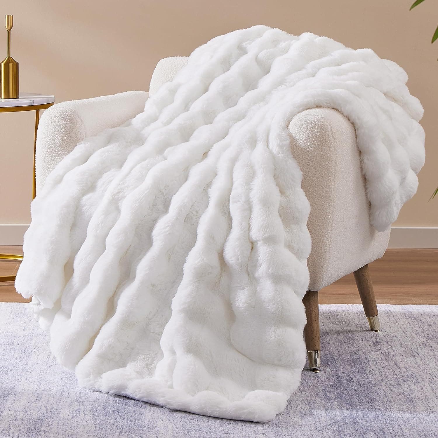 Faux Rabbit Fur Throw Blanket, Luxury Soft Warm Bubble Blanket for Bed, Couch, Sofa, White, 130 X 160 CM - Image 1