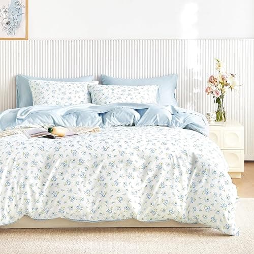 Wake In Cloud - Coquette Duvet Cover Set, Floral Cottagecore Flower Shabby Chic Cute Aesthetic, Soft Lightweight Bedding for Women Teen Girls, 3-Piece, White Blue, Twin/Twin XL Size - Image 1
