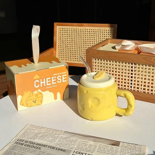 Huniquedec 25oz Cheese-Shaped Ceramic Mug Set - Cute Ceramic Coffee Mug with Lid & Straw,Big Porcelain Coffee Mug Gift for Women Wife Mum Daughter Kids,Coffee Milk Tea Cheese Lovers(Yellow) - Image 1
