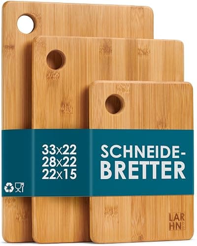 Schneidebrett Holz (3er Set) - 3 Extra Dicke Bambus-Schneidebretter - 33 x 22 cm / 28 x 22 cm / 22 x 15 cm - Die Perfekte Holzbrett Küche, Brotbretter und Servierbretter - von LARHN - Image 1