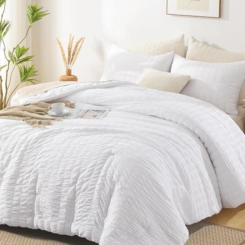 AveLom Seersucker White Comforter Set Full, 3 Pieces- 100% Soft Washed Microfiber Lightweight Comforter with 2 Pillowcases, All Season Down Alternative Bedding Set (80x90 inches) - Image 1