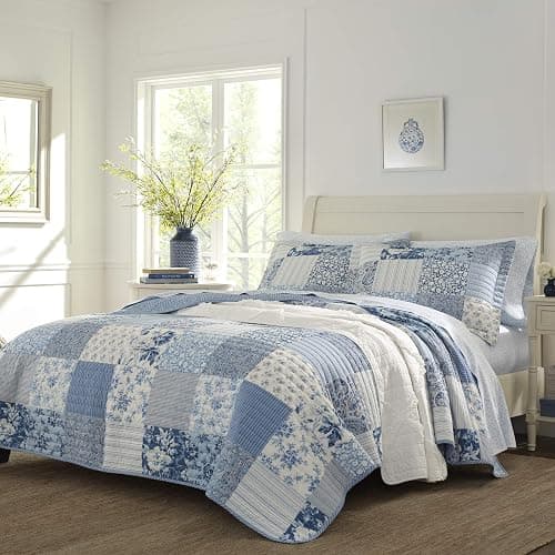 Laura Ashley - Queen Quilt Set, Soft & Reversible Cotton Floral Bedding with a Medium Weight Feel, 3 Piece Bed Set with Matching Pillowcases (Paisley Printed Patchwork Blue) - Image 1