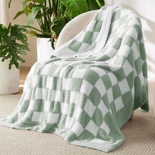 Bedsure Checkered Throw Blankets for Couch - Green Fluffy Fuzzy Plush Soft Reversible Checkerboard Blanket for Sofa and Bed, Cozy Warm Lightweight Throws for Women and Girls (50" x 60") - Image 1