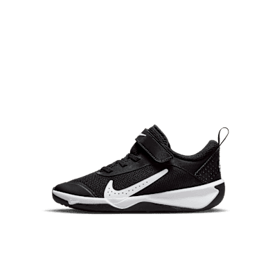Nike Omni Multi-Court Little Kids' Shoes - Image 1